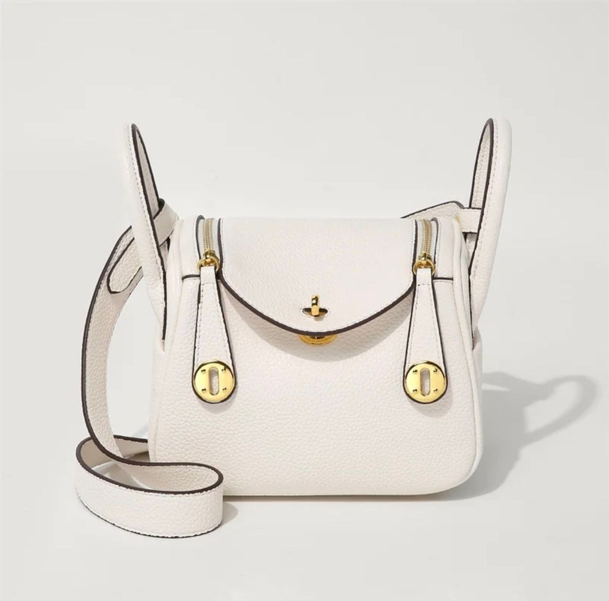 Stylish shoulder bag