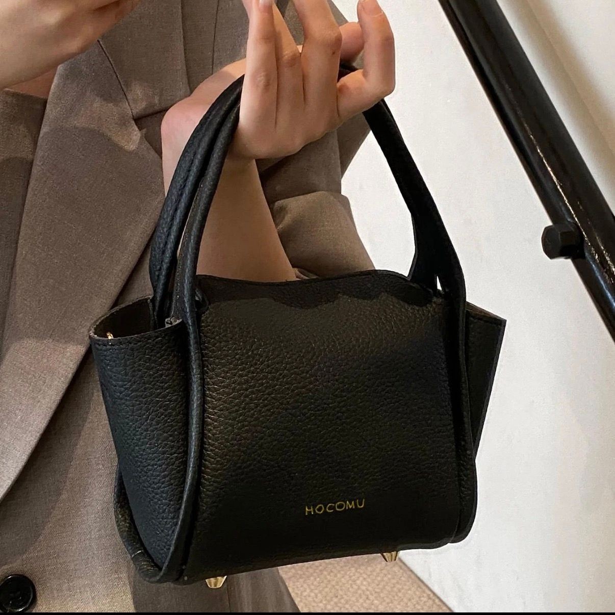 Fashionable Shoulder Bag